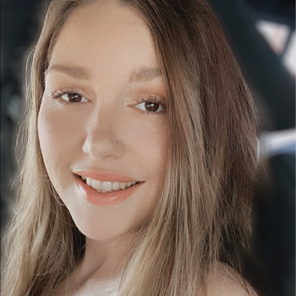 Meet your Posher, Catherine - Picture 1 of 3